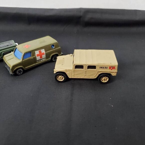 Lot ARMY Maisto HUMVEE military Vehicles Plastic Toys - Picture 4 of 6